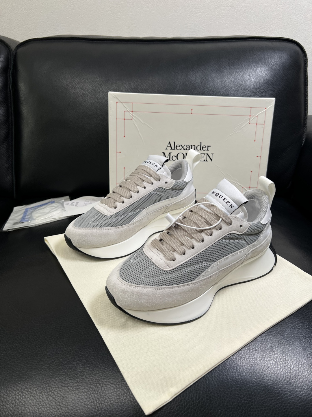 Alexander McQueen  高品质  顶级工艺品  麦昆  专柜同步 原厂配置，意大利进口原版