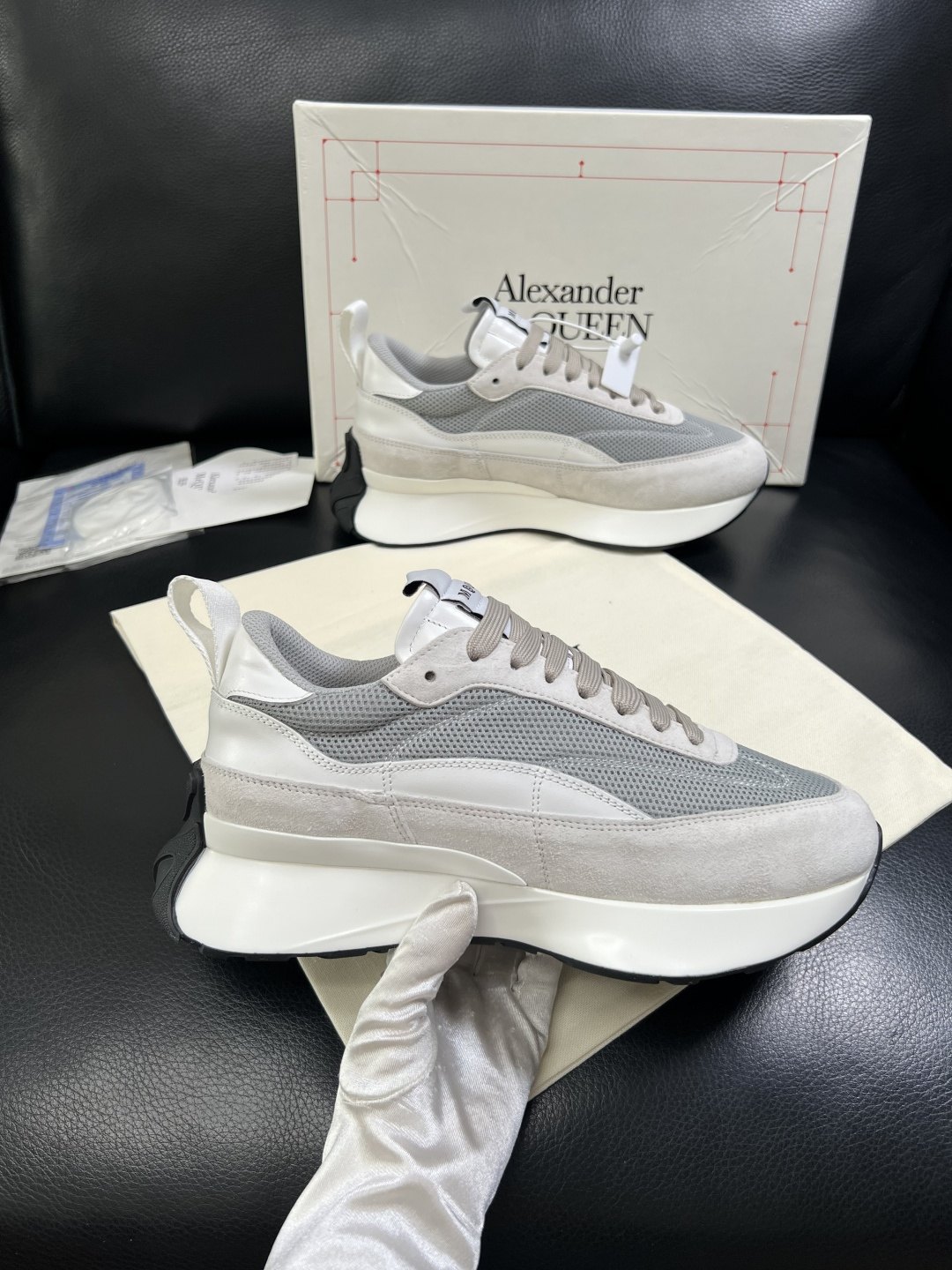 Alexander McQueen  高品质  顶级工艺品  麦昆  专柜同步 原厂配置，意大利进口原版