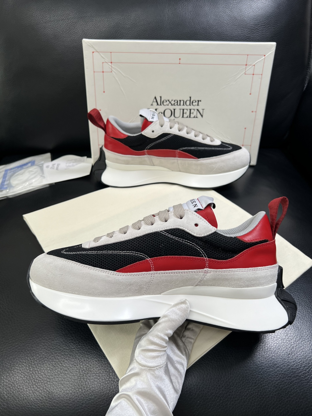 Alexander McQueen  高品质  顶级工艺品  麦昆  专柜同步 原厂配置，意大利进口原版