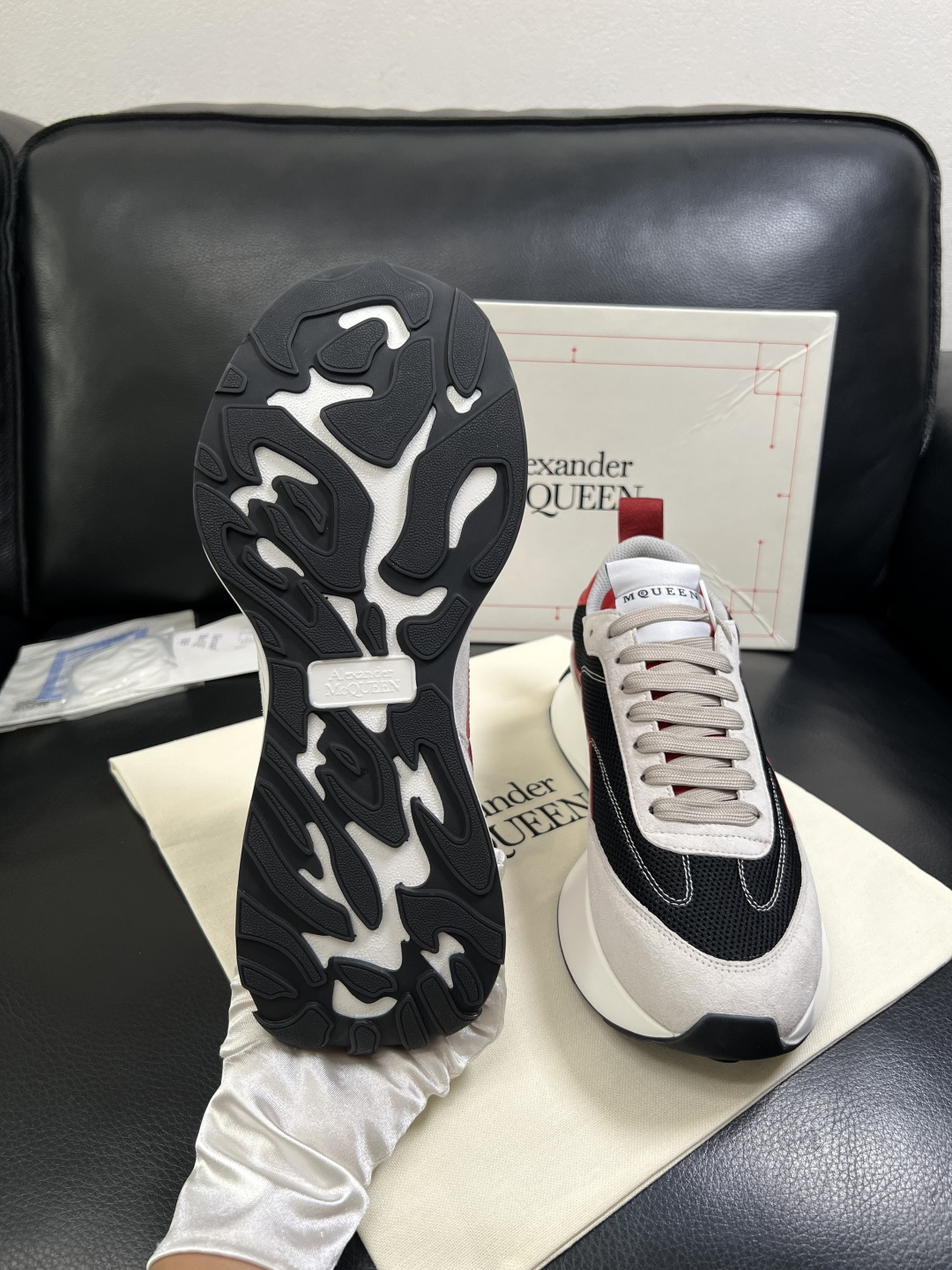 Alexander McQueen  高品质  顶级工艺品  麦昆  专柜同步 原厂配置，意大利进口原版