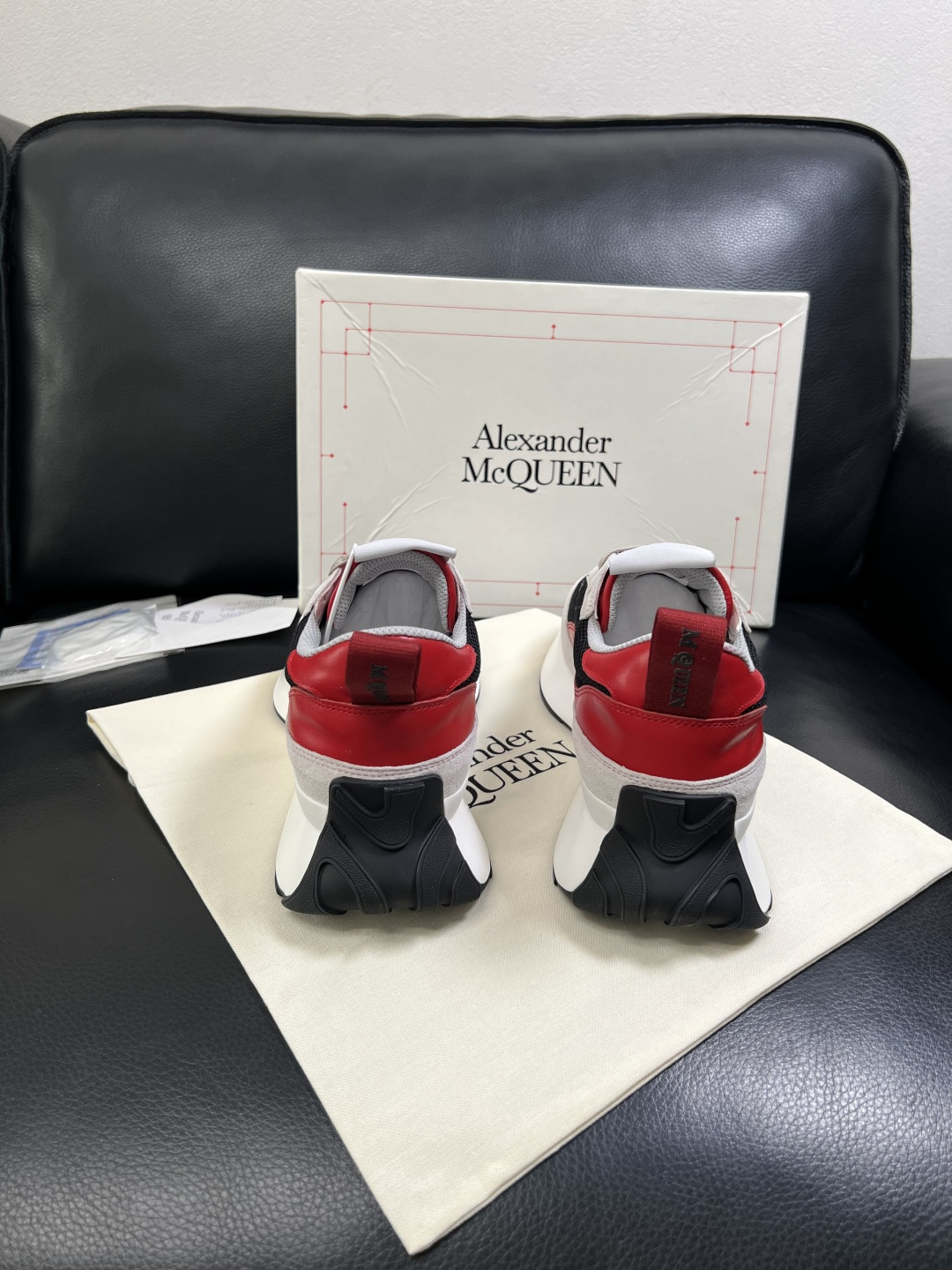 Alexander McQueen  高品质  顶级工艺品  麦昆  专柜同步 原厂配置，意大利进口原版