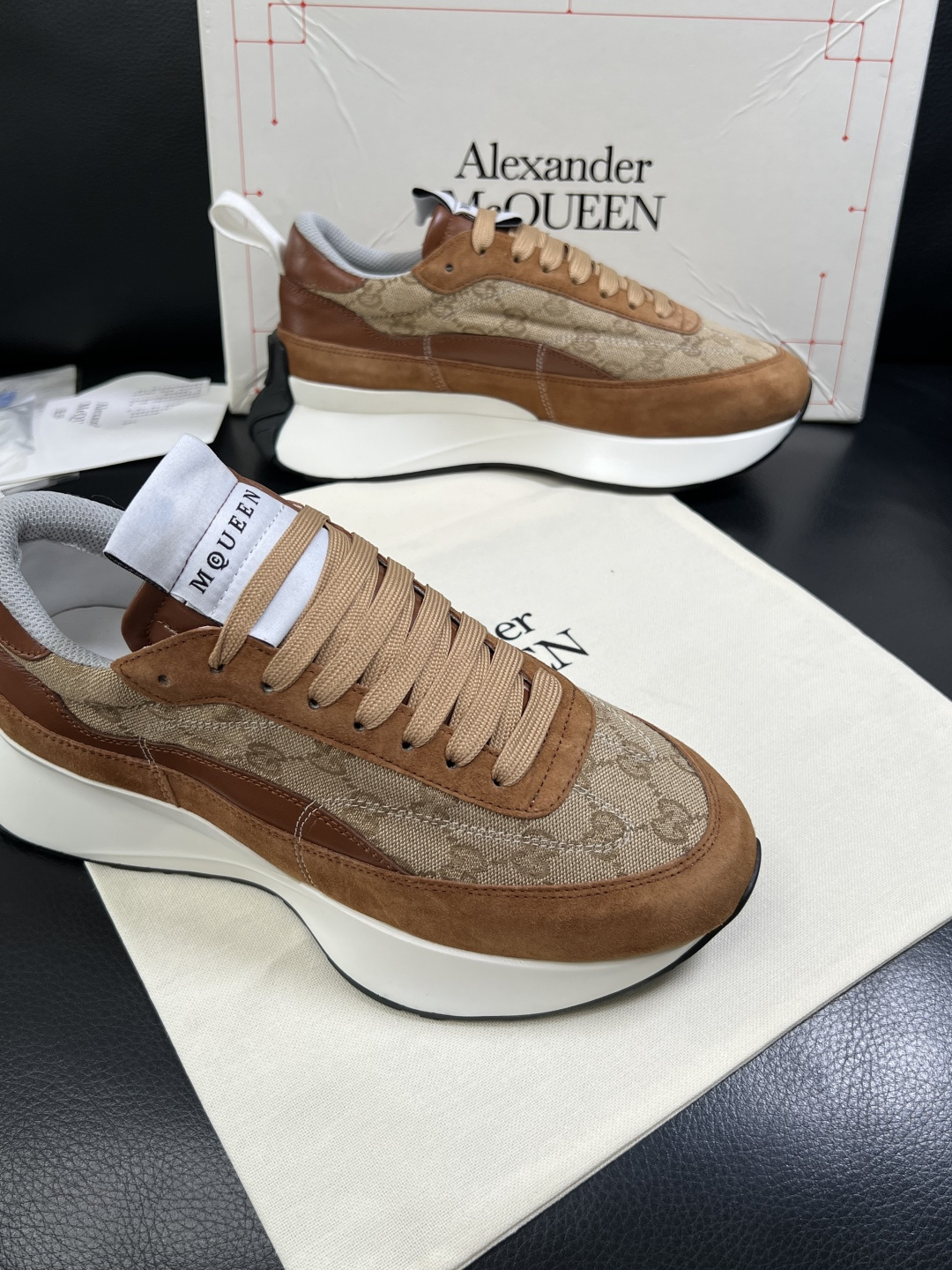 Alexander McQueen  高品质  顶级工艺品  麦昆  专柜同步 原厂配置，意大利进口原版