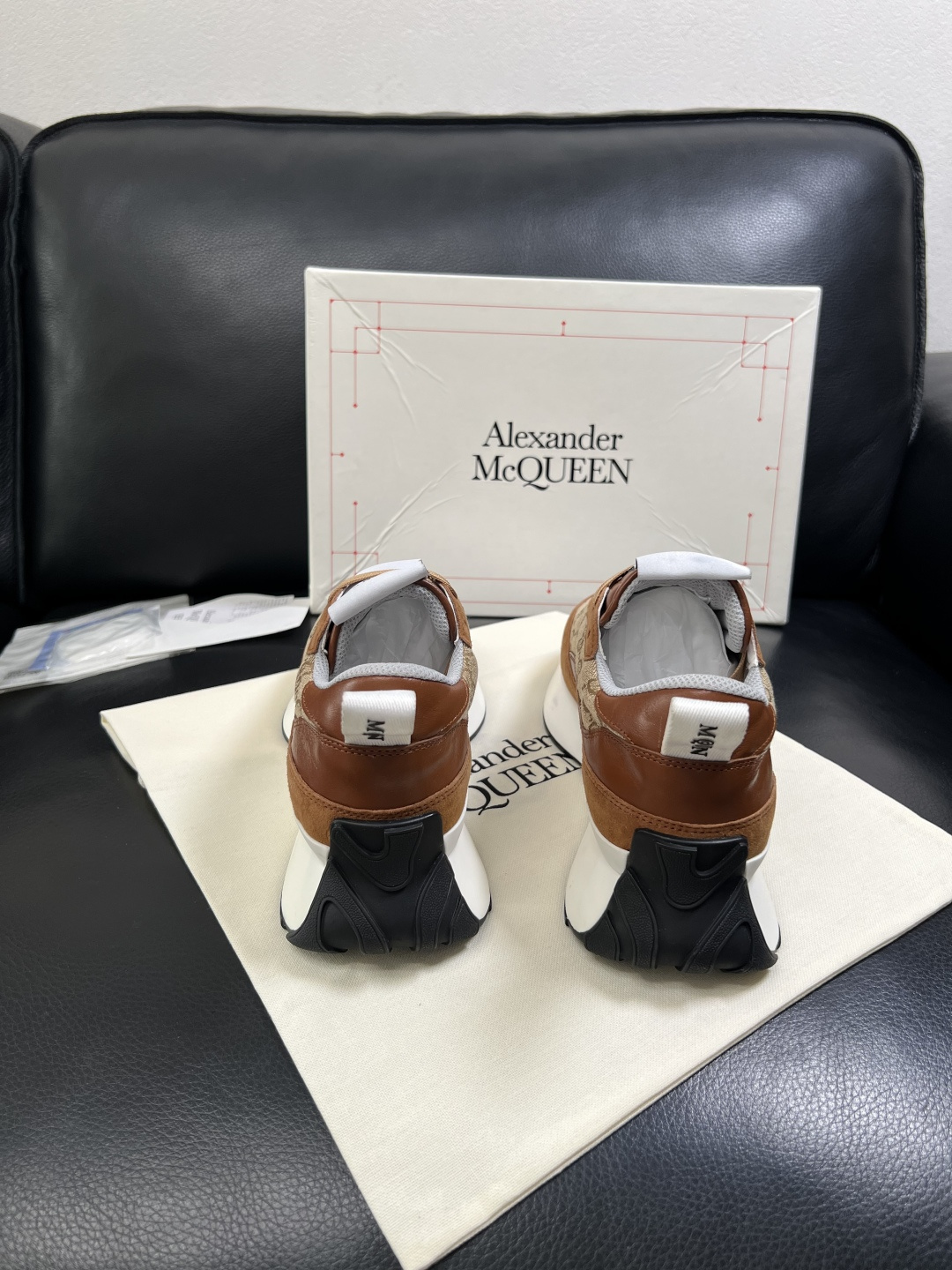 Alexander McQueen  高品质  顶级工艺品  麦昆  专柜同步 原厂配置，意大利进口原版