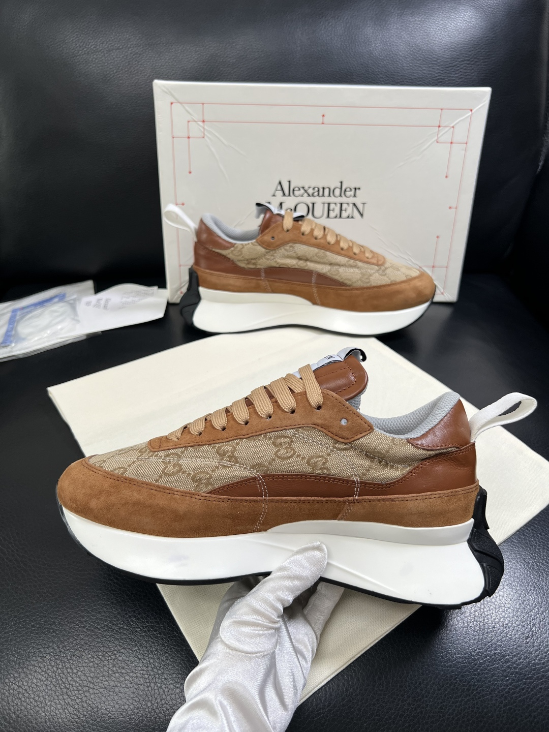 Alexander McQueen  高品质  顶级工艺品  麦昆  专柜同步 原厂配置，意大利进口原版