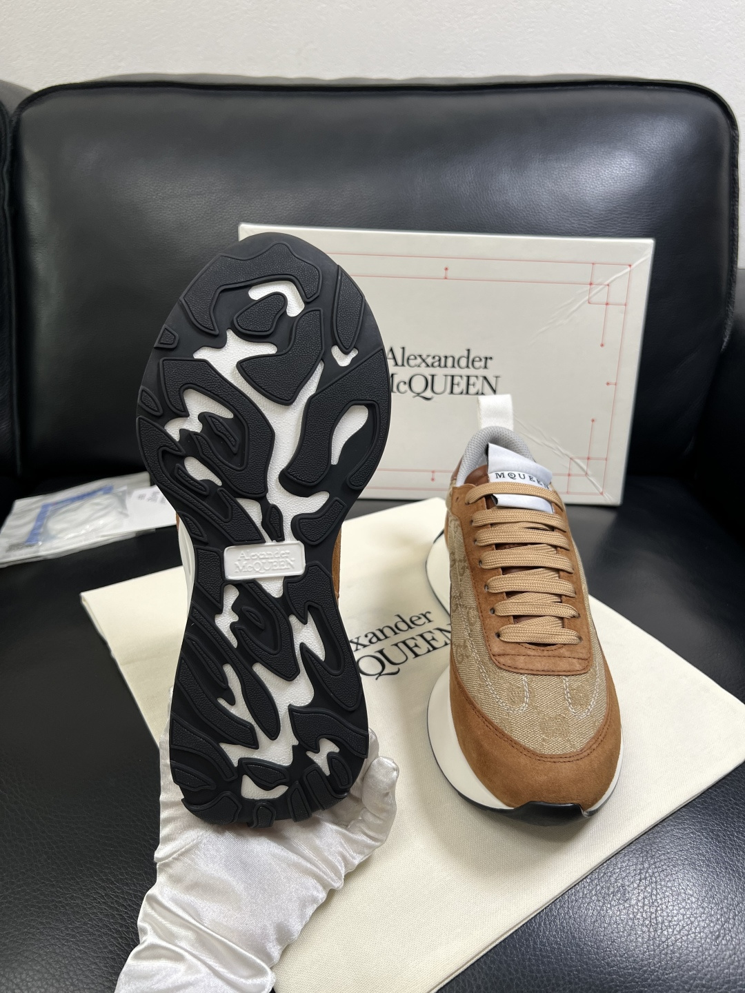Alexander McQueen  高品质  顶级工艺品  麦昆  专柜同步 原厂配置，意大利进口原版