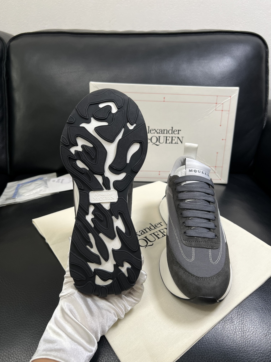 Alexander McQueen  高品质  顶级工艺品  麦昆  专柜同步 原厂配置，意大利进口原版