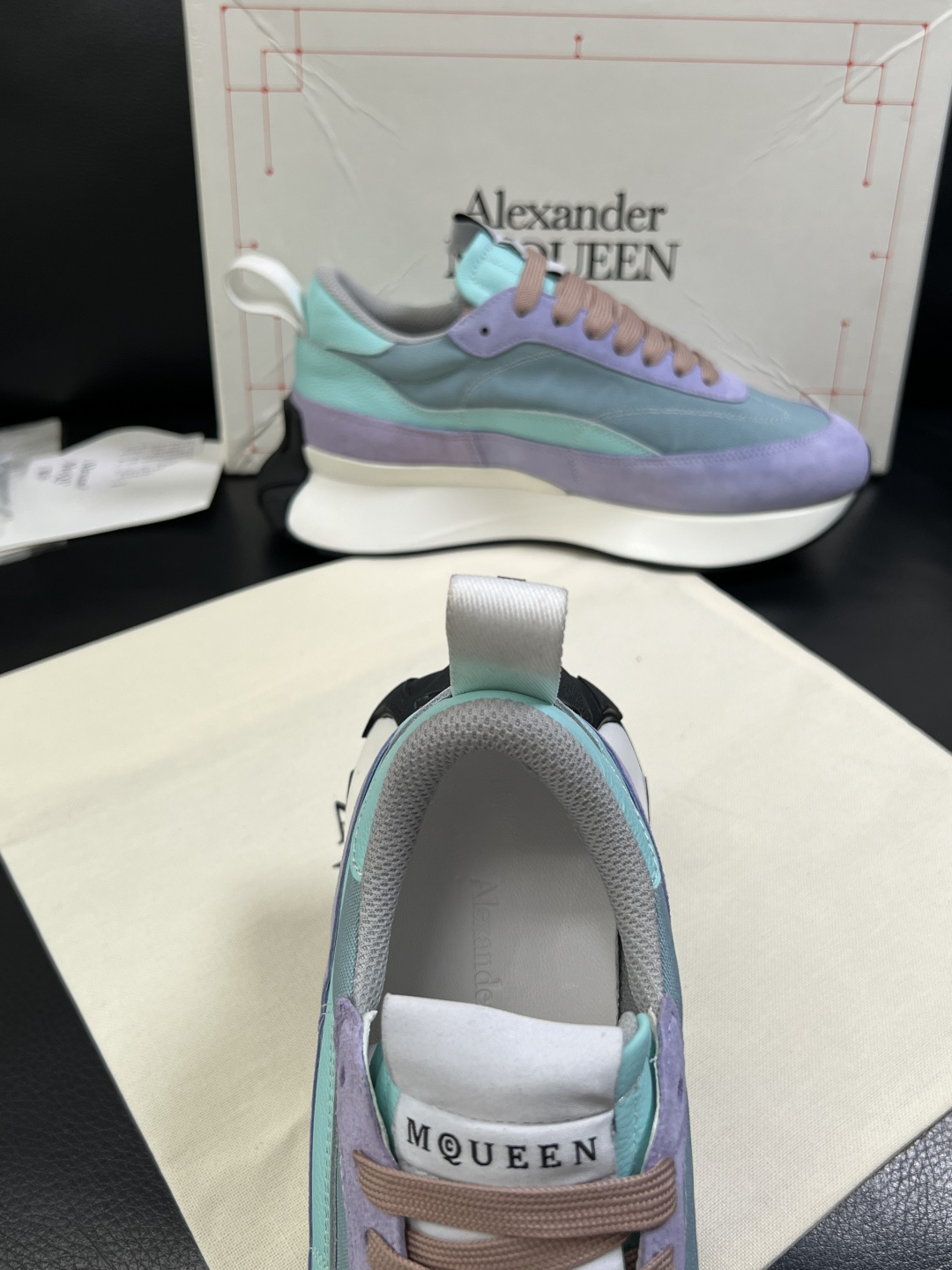 Alexander McQueen  高品质  顶级工艺品  麦昆  专柜同步 原厂配置，意大利进口原版