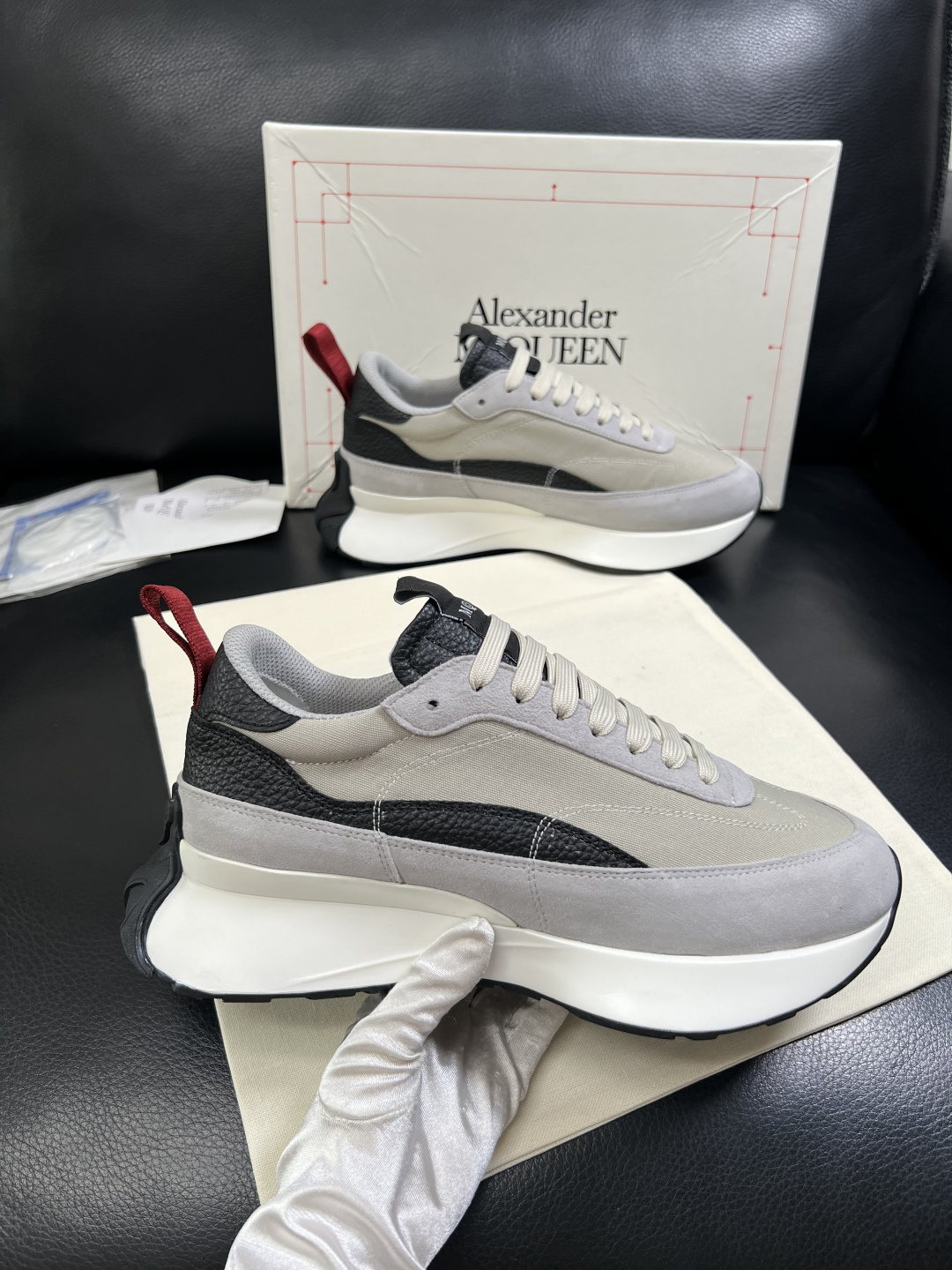 Alexander McQueen  高品质  顶级工艺品  麦昆  专柜同步 原厂配置，意大利进口原版