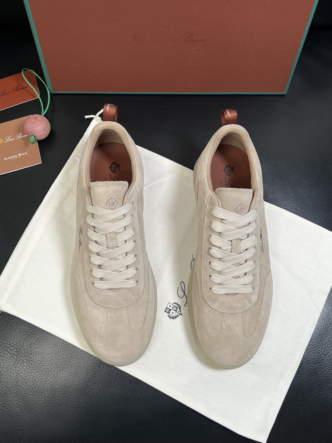 Loro Piana  高品质  顶级工艺品  诺悠翩雅  新品专柜同步原厂配置，鞋面意大利进口牛皮面料