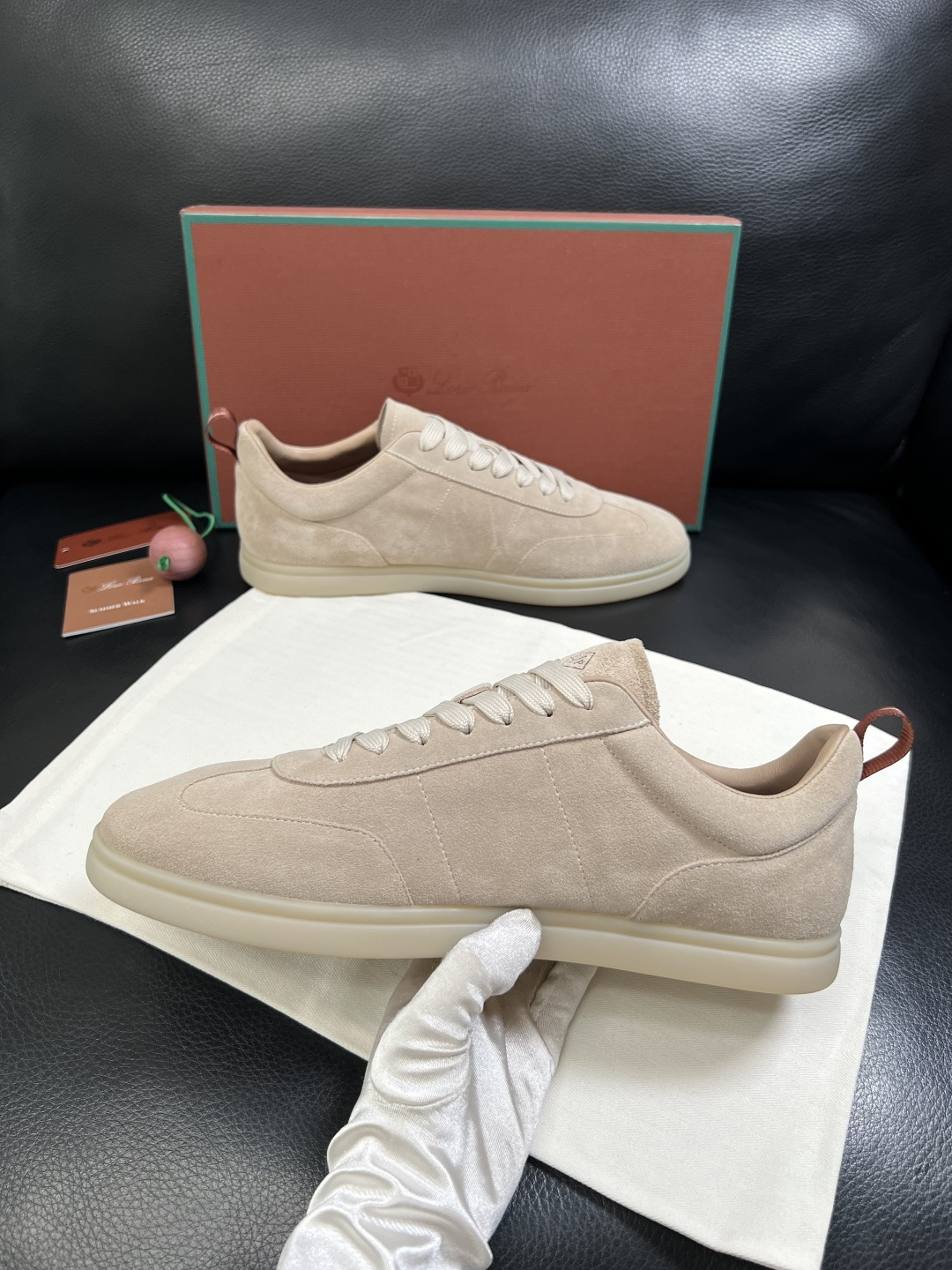 Loro Piana  高品质  顶级工艺品  诺悠翩雅  新品专柜同步原厂配置，鞋面意大利进口牛皮面料