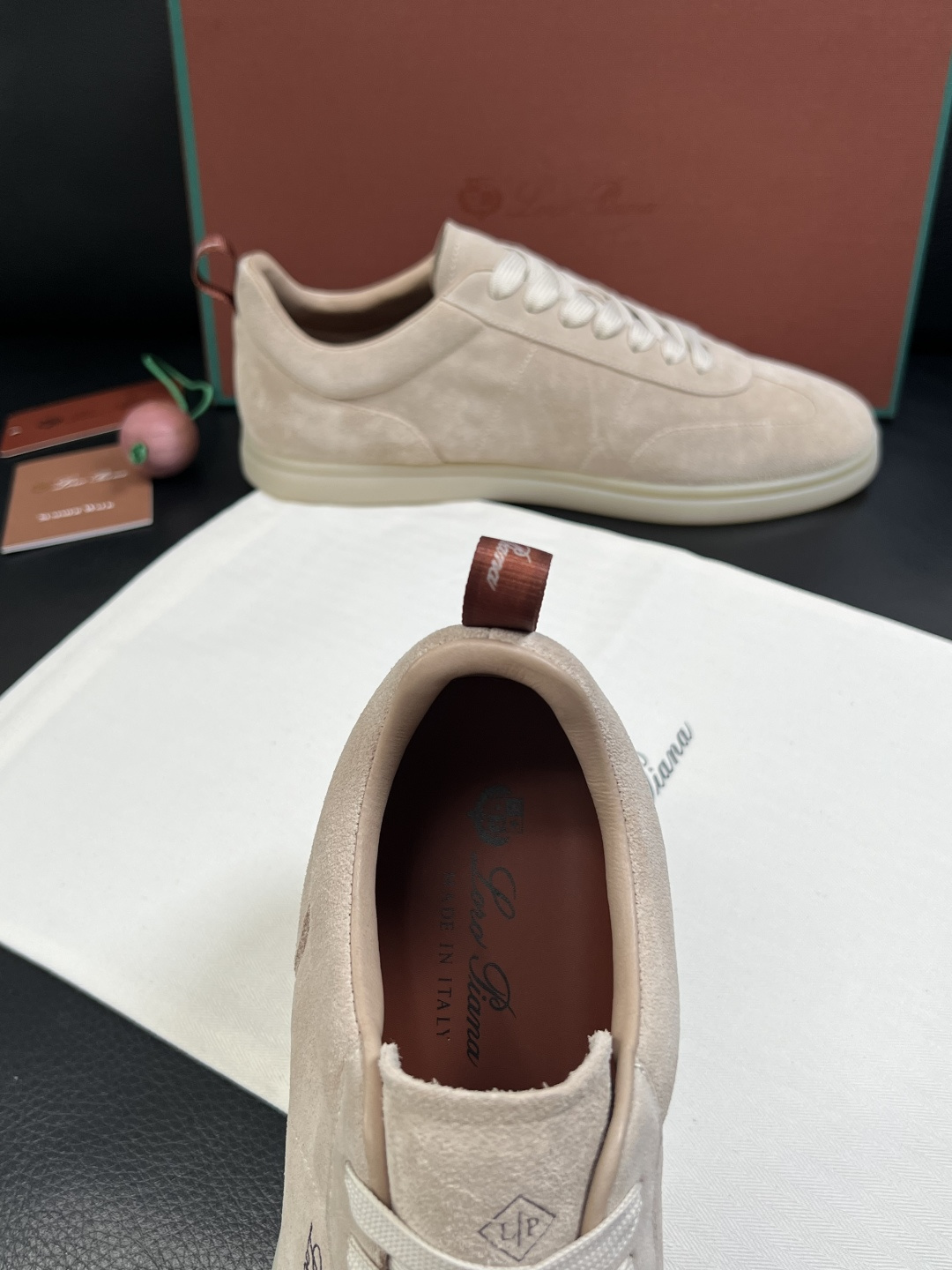 Loro Piana  高品质  顶级工艺品  诺悠翩雅  新品专柜同步原厂配置，鞋面意大利进口牛皮面料