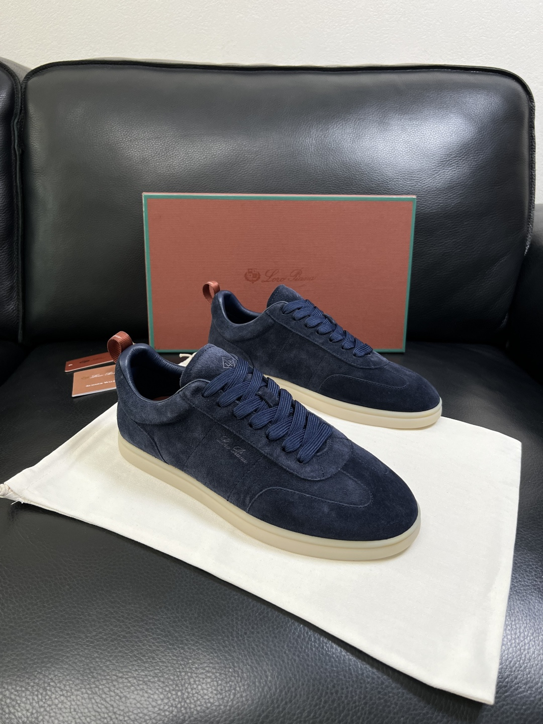 Loro Piana  高品质  顶级工艺品  诺悠翩雅  新品专柜同步原厂配置，鞋面意大利进口牛皮面料