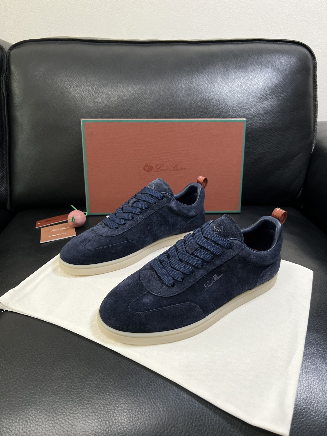 Loro Piana  高品质  顶级工艺品  诺悠翩雅  新品专柜同步原厂配置，鞋面意大利进口牛皮面料