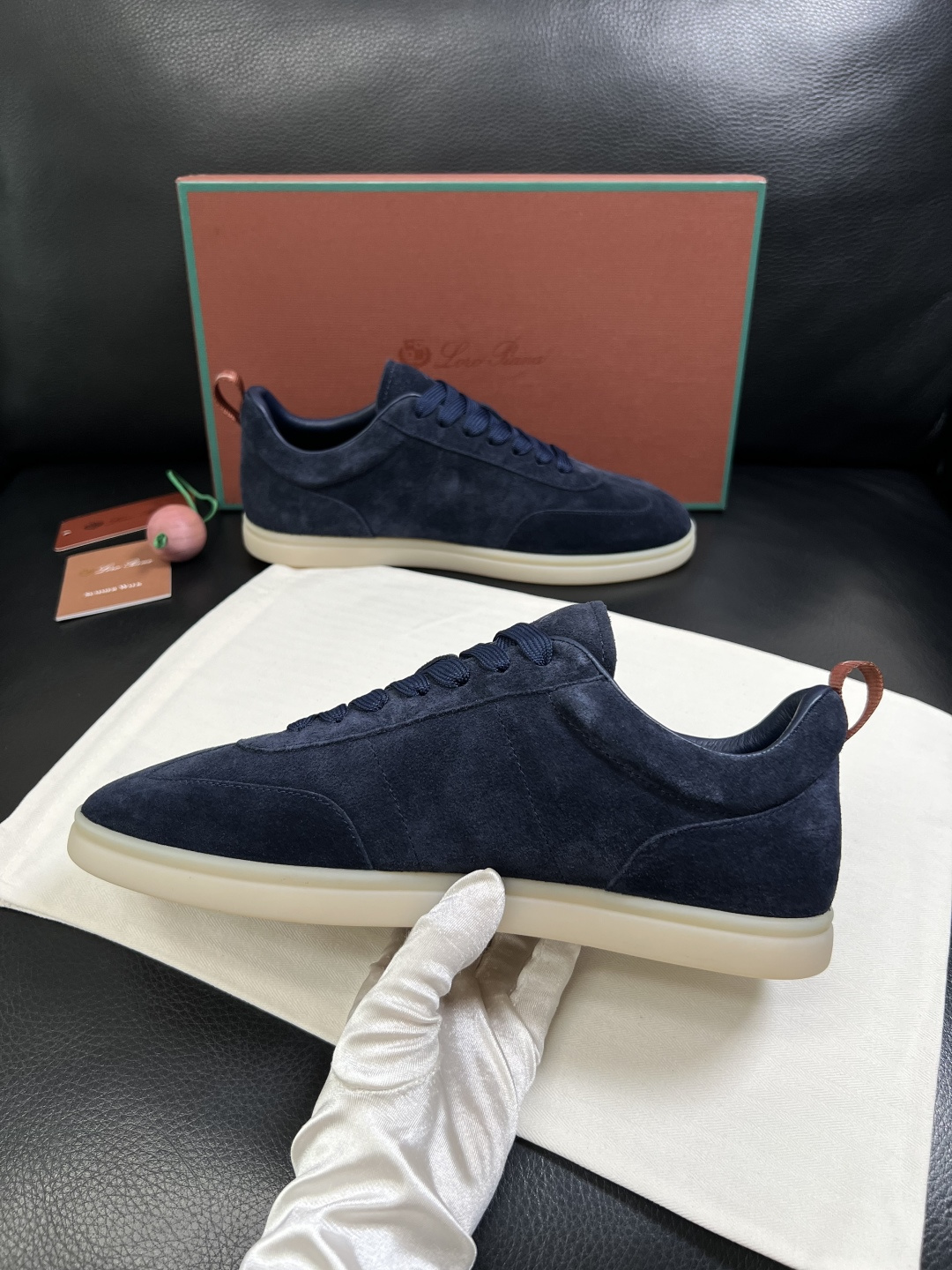 Loro Piana  高品质  顶级工艺品  诺悠翩雅  新品专柜同步原厂配置，鞋面意大利进口牛皮面料