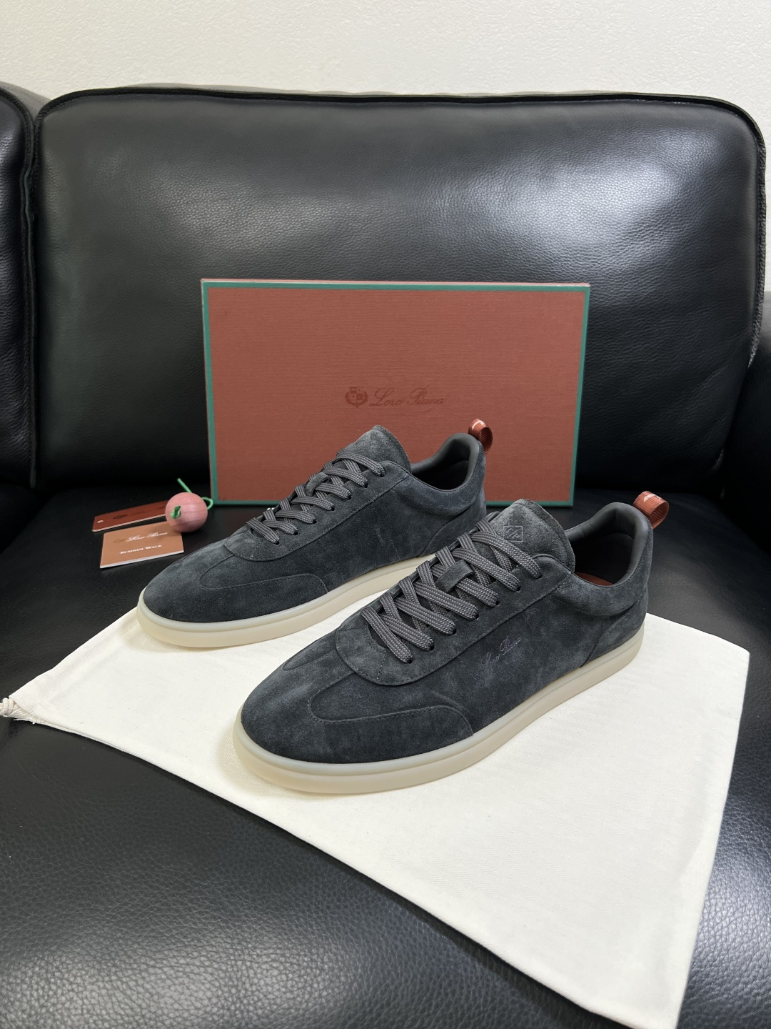Loro Piana  高品质  顶级工艺品  诺悠翩雅  新品专柜同步原厂配置，鞋面意大利进口牛皮面料