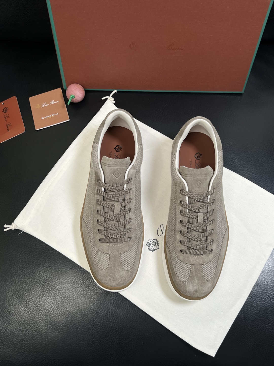 Loro Piana  高品质  顶级工艺品  诺悠翩雅  新品专柜同步原厂配置，鞋面意大利进口牛皮面料