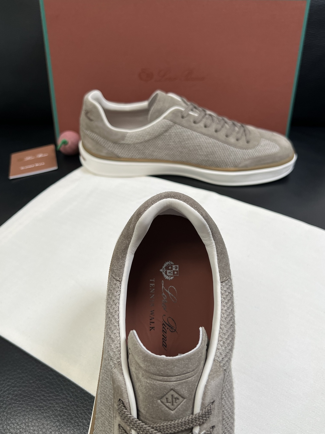 Loro Piana  高品质  顶级工艺品  诺悠翩雅  新品专柜同步原厂配置，鞋面意大利进口牛皮面料