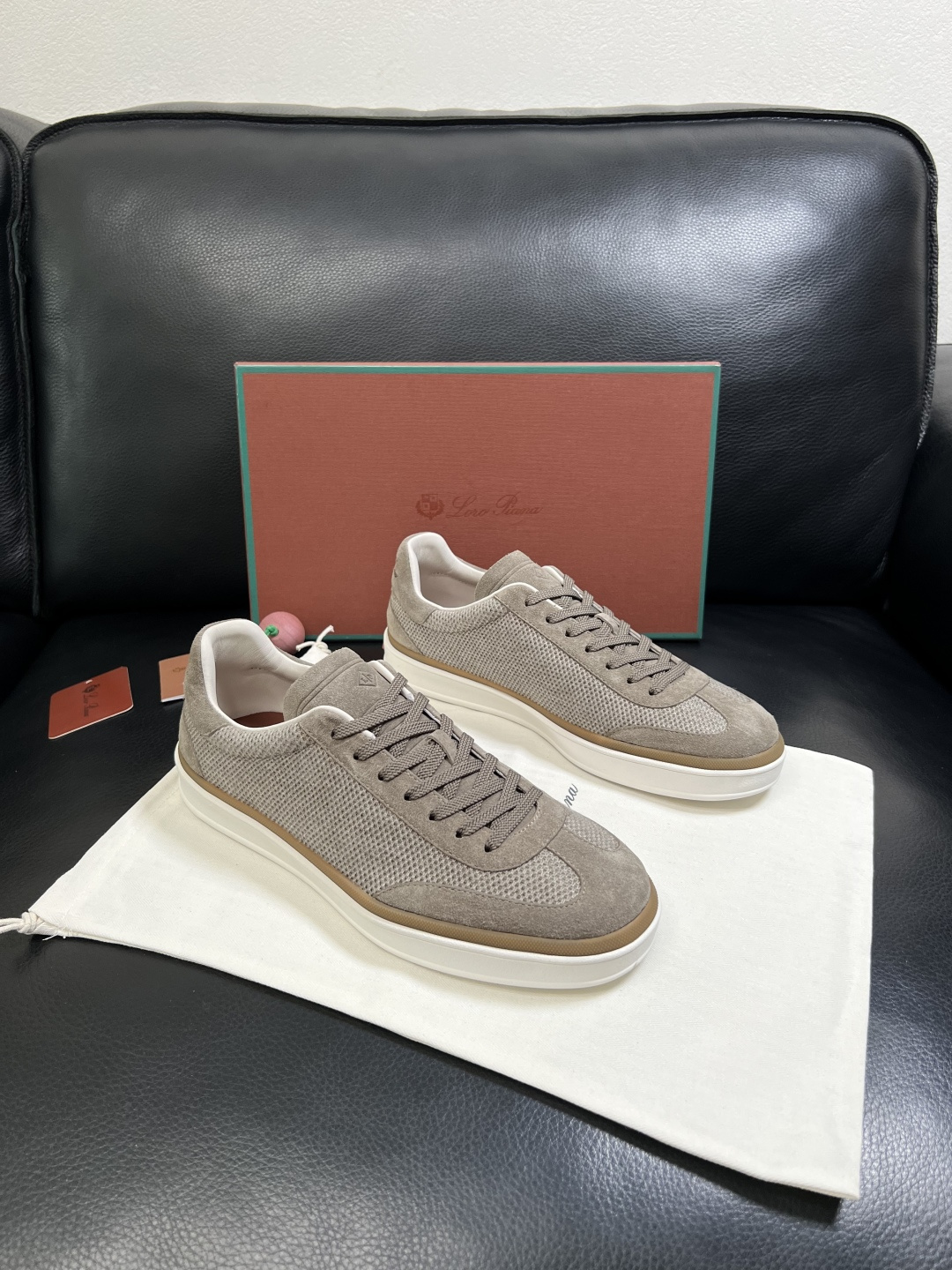 Loro Piana  高品质  顶级工艺品  诺悠翩雅  新品专柜同步原厂配置，鞋面意大利进口牛皮面料