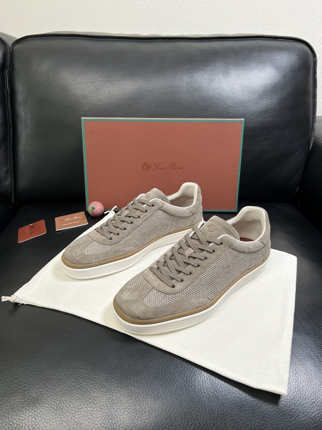 Loro Piana  高品质  顶级工艺品  诺悠翩雅  新品专柜同步原厂配置，鞋面意大利进口牛皮面料