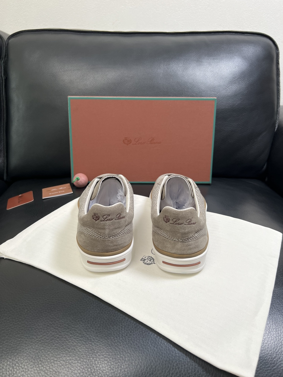 Loro Piana  高品质  顶级工艺品  诺悠翩雅  新品专柜同步原厂配置，鞋面意大利进口牛皮面料