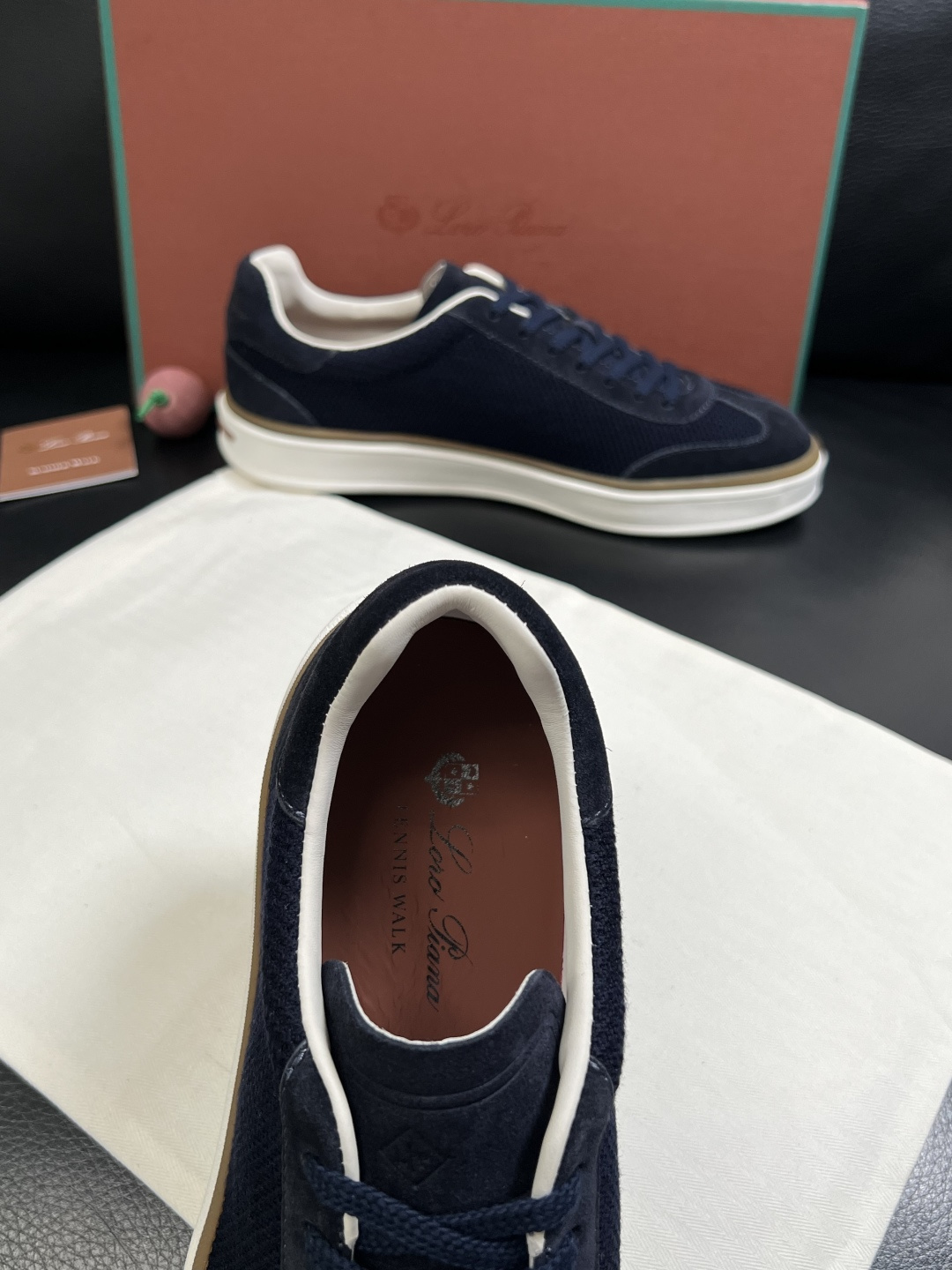 Loro Piana  高品质  顶级工艺品  诺悠翩雅  新品专柜同步原厂配置，鞋面意大利进口牛皮面料
