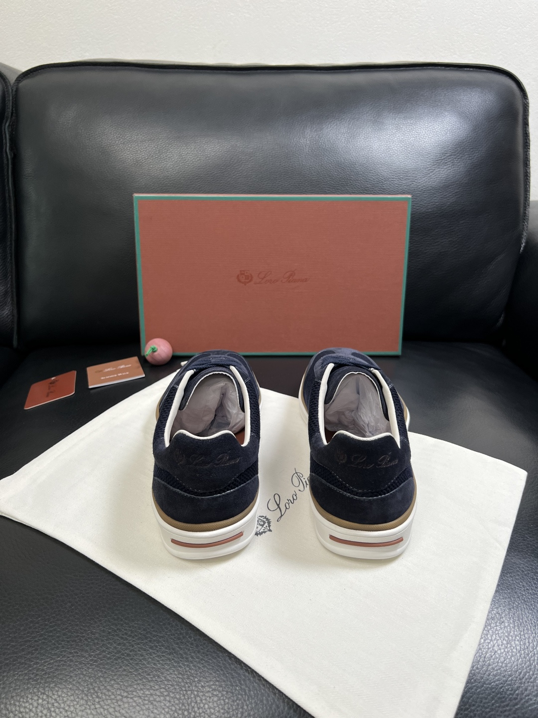 Loro Piana  高品质  顶级工艺品  诺悠翩雅  新品专柜同步原厂配置，鞋面意大利进口牛皮面料