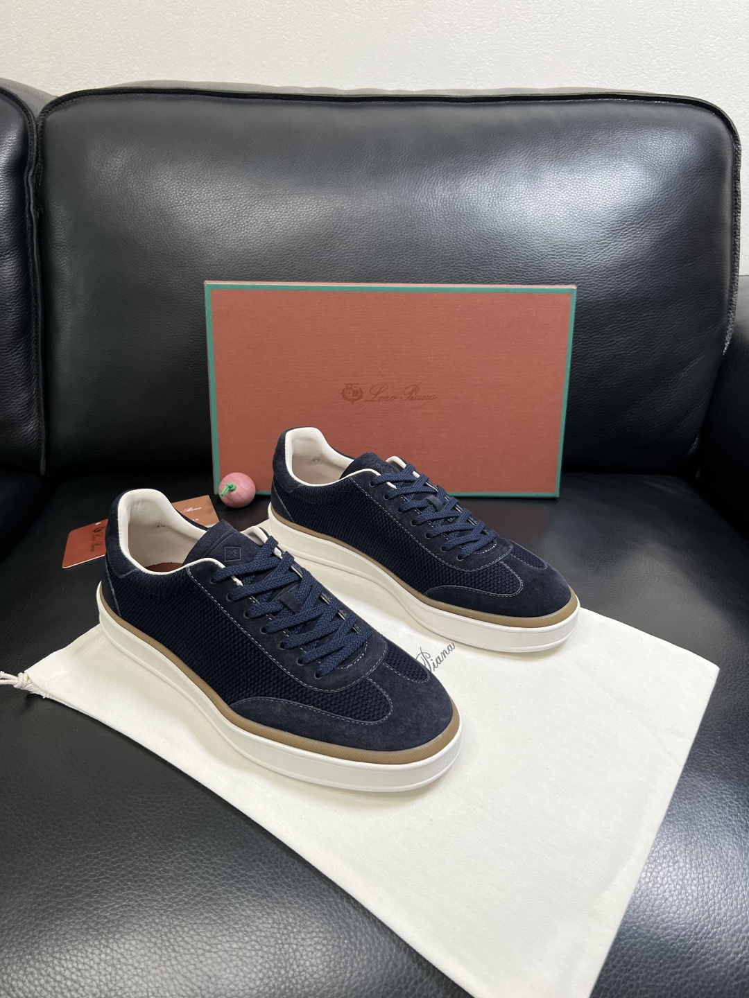 Loro Piana  高品质  顶级工艺品  诺悠翩雅  新品专柜同步原厂配置，鞋面意大利进口牛皮面料