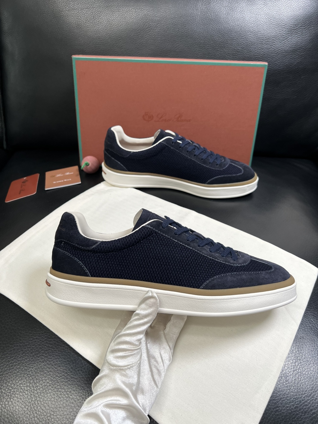 Loro Piana  高品质  顶级工艺品  诺悠翩雅  新品专柜同步原厂配置，鞋面意大利进口牛皮面料