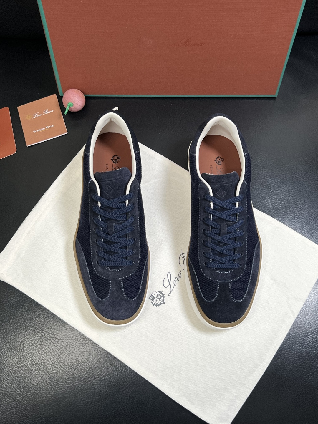 Loro Piana  高品质  顶级工艺品  诺悠翩雅  新品专柜同步原厂配置，鞋面意大利进口牛皮面料