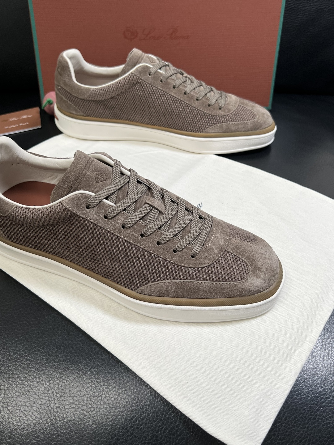 Loro Piana  高品质  顶级工艺品  诺悠翩雅  新品专柜同步原厂配置，鞋面意大利进口牛皮面料