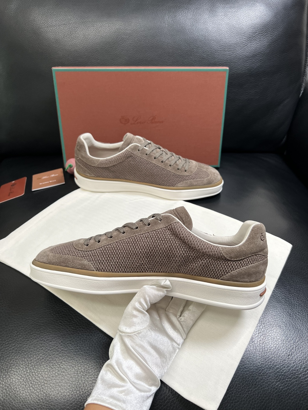 Loro Piana  高品质  顶级工艺品  诺悠翩雅  新品专柜同步原厂配置，鞋面意大利进口牛皮面料