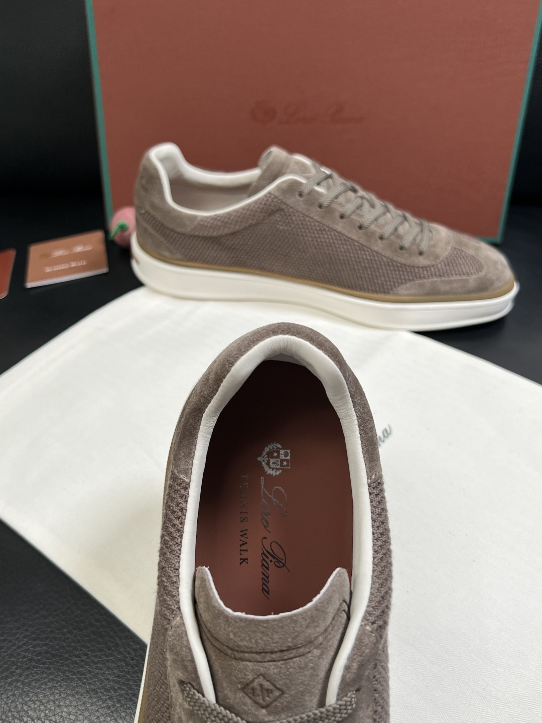 Loro Piana  高品质  顶级工艺品  诺悠翩雅  新品专柜同步原厂配置，鞋面意大利进口牛皮面料