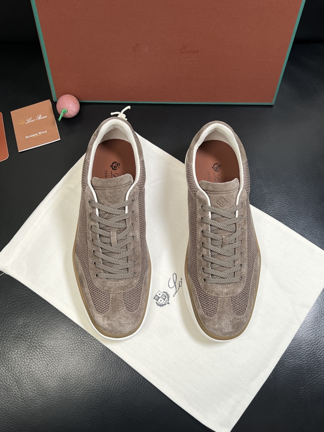 Loro Piana  高品质  顶级工艺品  诺悠翩雅  新品专柜同步原厂配置，鞋面意大利进口牛皮面料