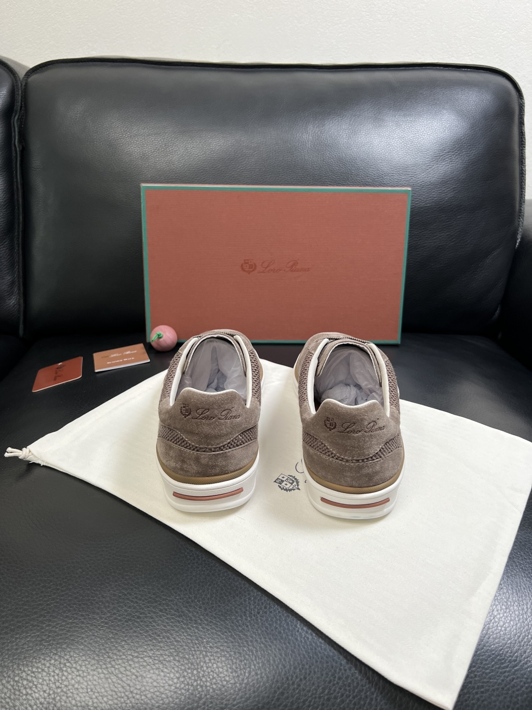 Loro Piana  高品质  顶级工艺品  诺悠翩雅  新品专柜同步原厂配置，鞋面意大利进口牛皮面料