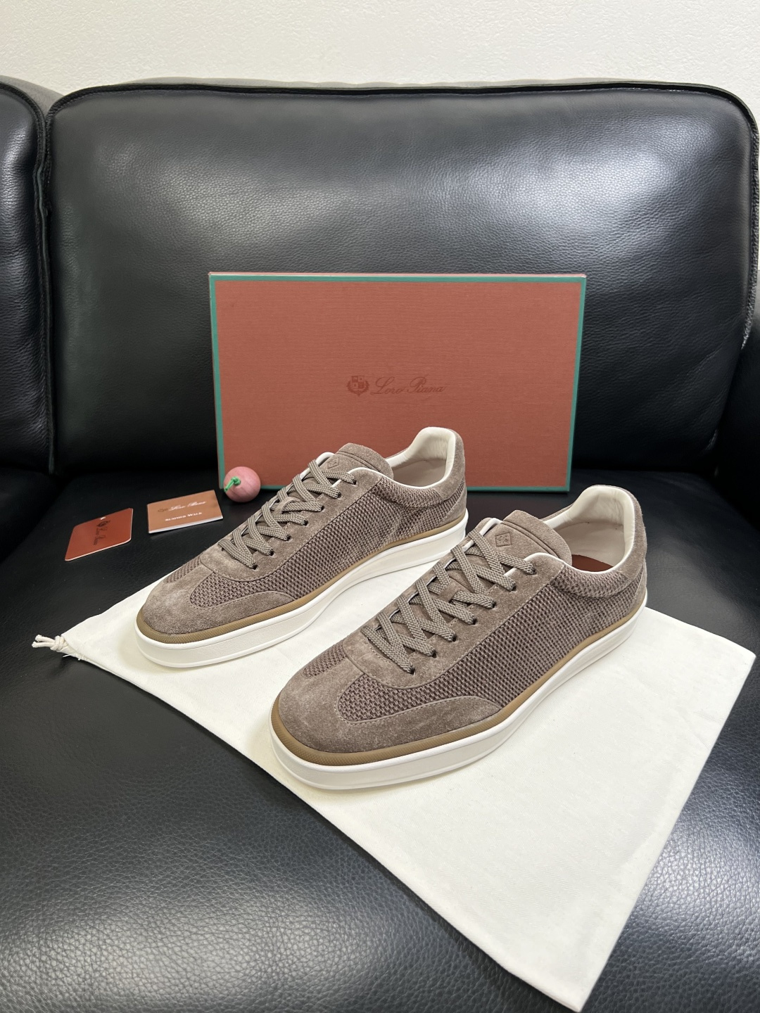 Loro Piana  高品质  顶级工艺品  诺悠翩雅  新品专柜同步原厂配置，鞋面意大利进口牛皮面料