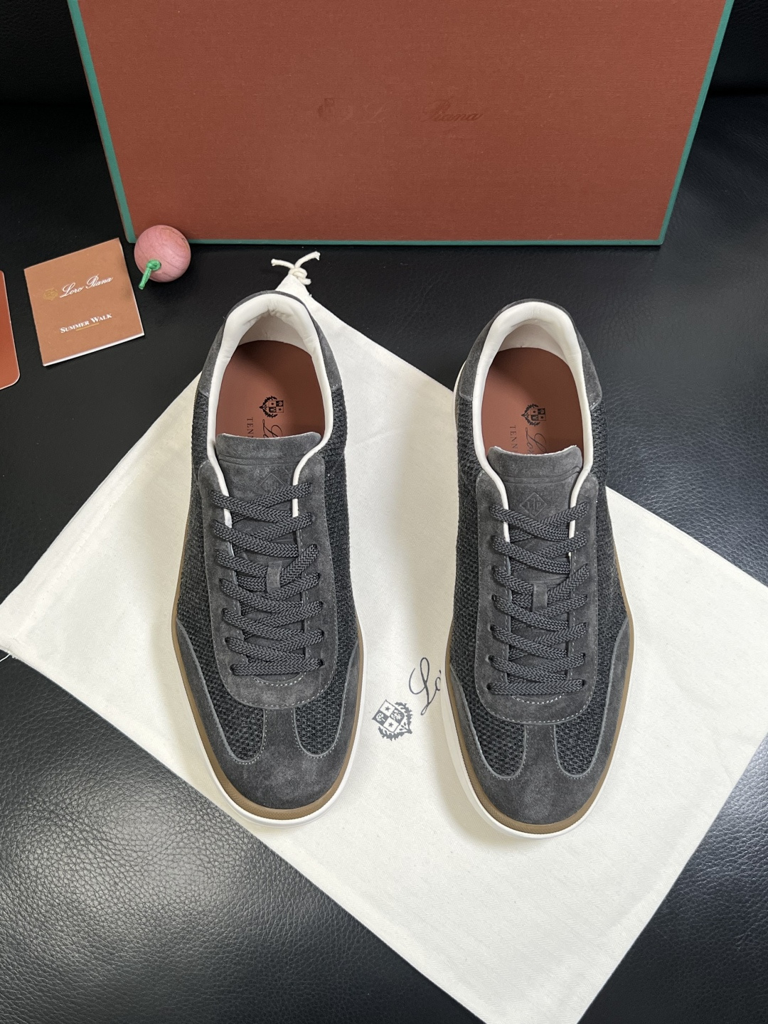 Loro Piana  高品质  顶级工艺品  诺悠翩雅  新品专柜同步原厂配置，鞋面意大利进口牛皮面料