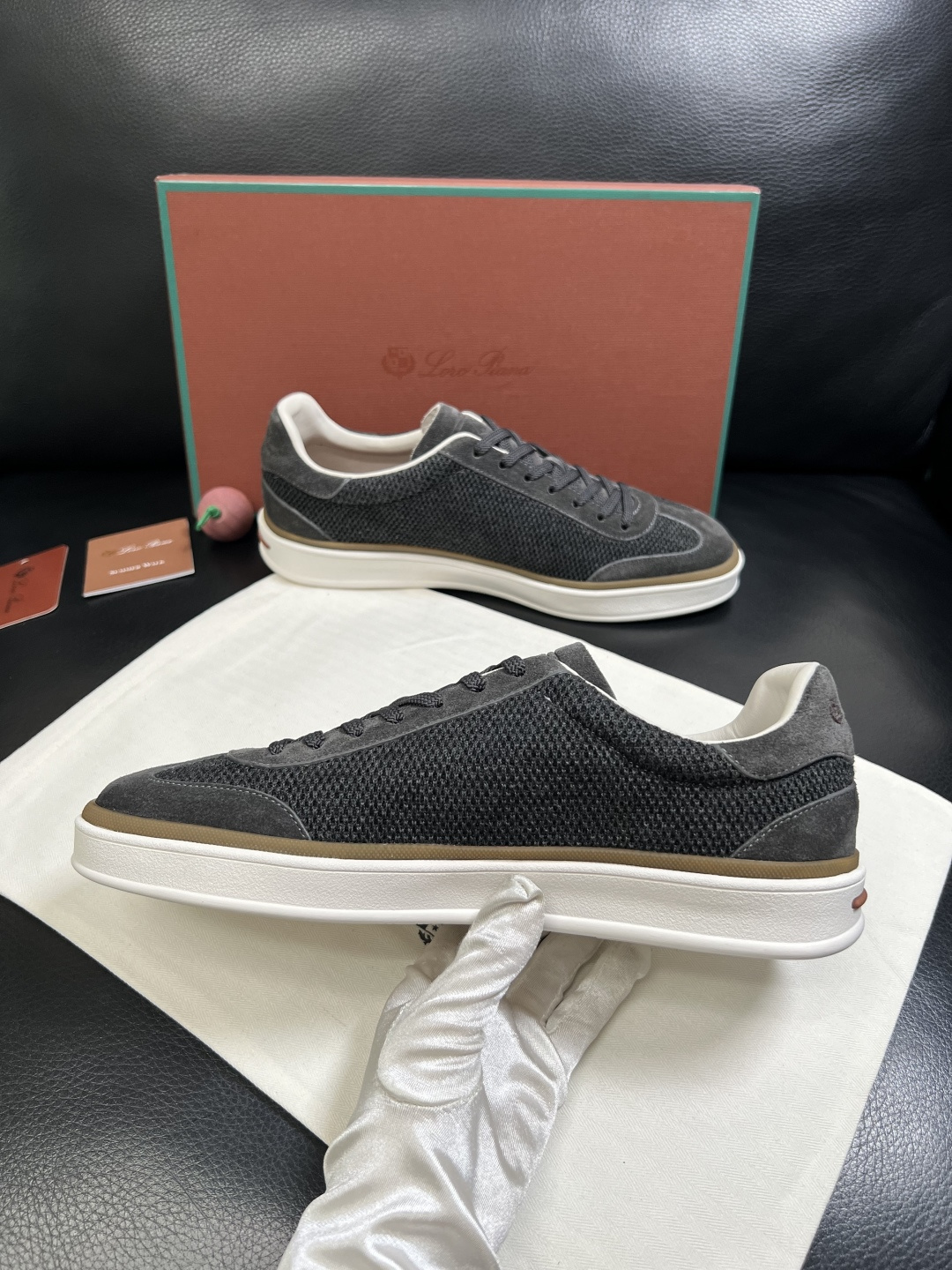 Loro Piana  高品质  顶级工艺品  诺悠翩雅  新品专柜同步原厂配置，鞋面意大利进口牛皮面料