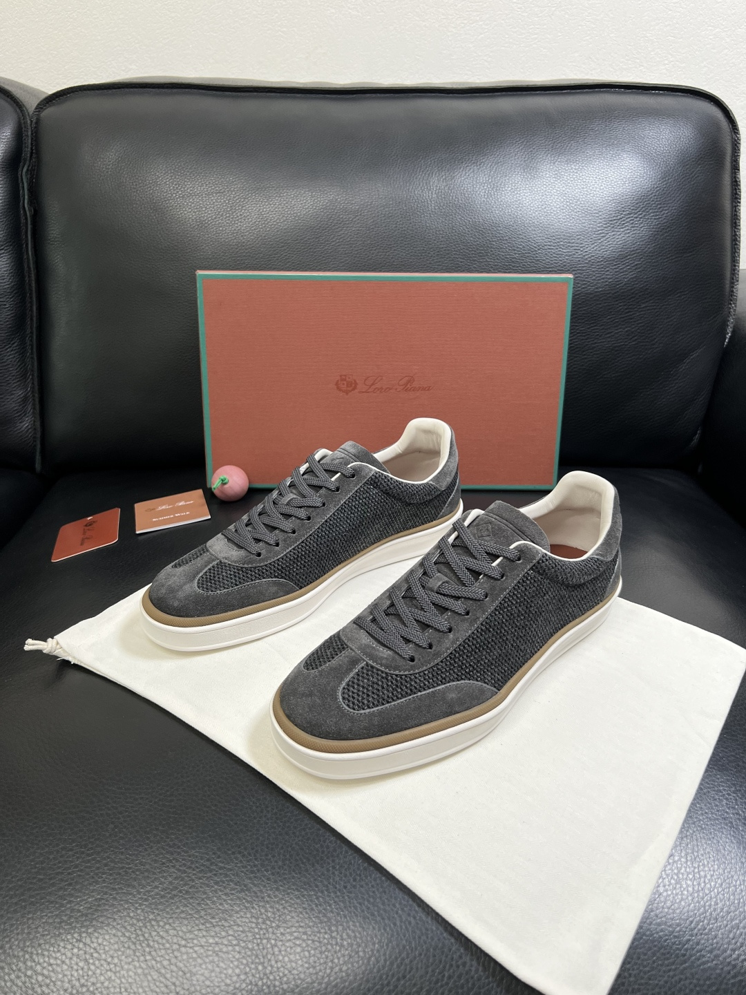 Loro Piana  高品质  顶级工艺品  诺悠翩雅  新品专柜同步原厂配置，鞋面意大利进口牛皮面料