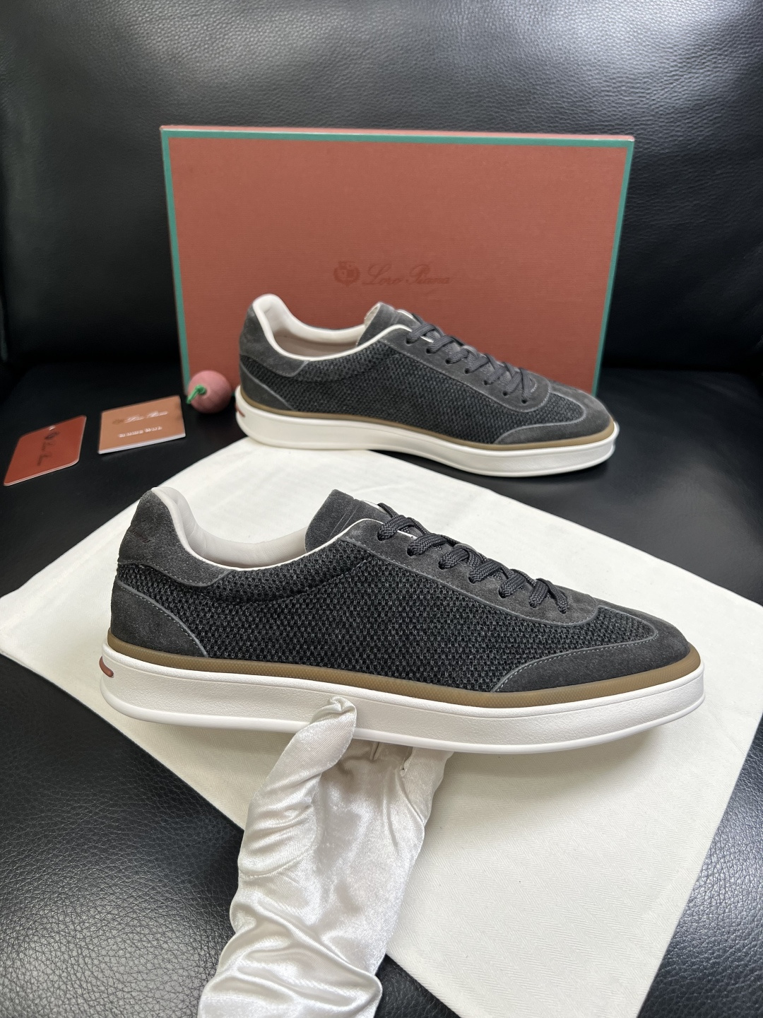 Loro Piana  高品质  顶级工艺品  诺悠翩雅  新品专柜同步原厂配置，鞋面意大利进口牛皮面料