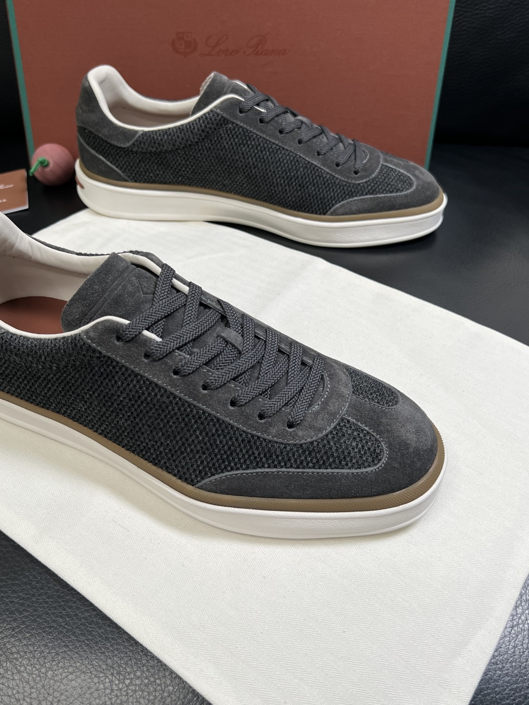 Loro Piana  高品质  顶级工艺品  诺悠翩雅  新品专柜同步原厂配置，鞋面意大利进口牛皮面料