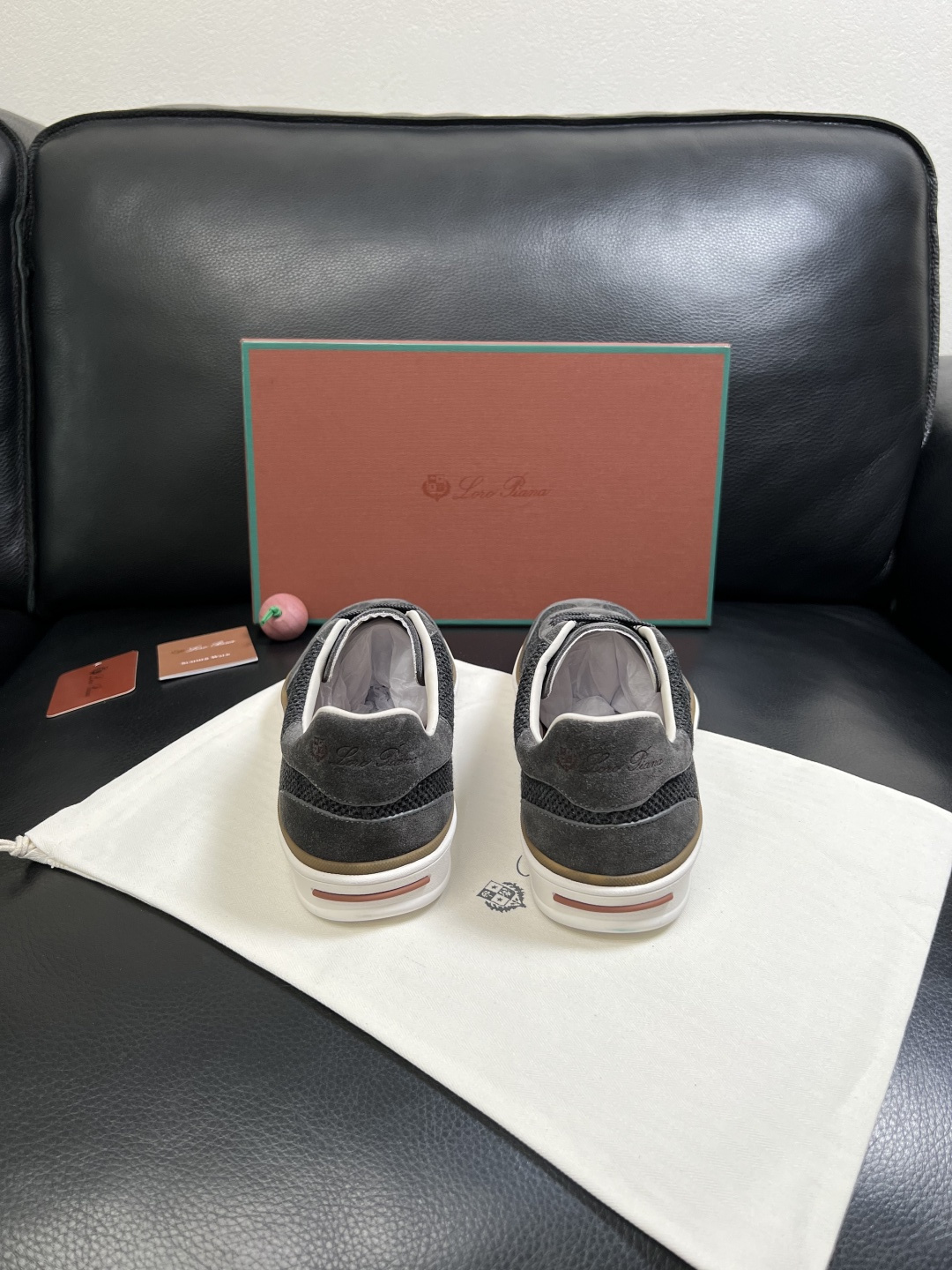 Loro Piana  高品质  顶级工艺品  诺悠翩雅  新品专柜同步原厂配置，鞋面意大利进口牛皮面料