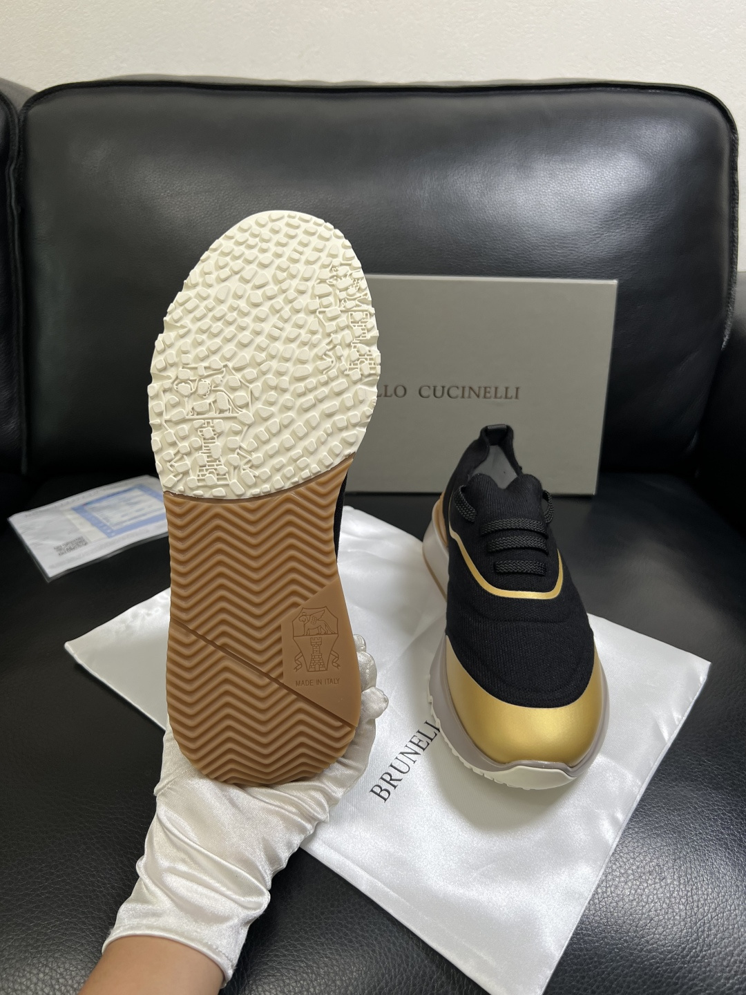 Brunello Cucinelli  高品质 顶级工艺品  BC  专柜同步原厂配置，意大利进口牛皮面