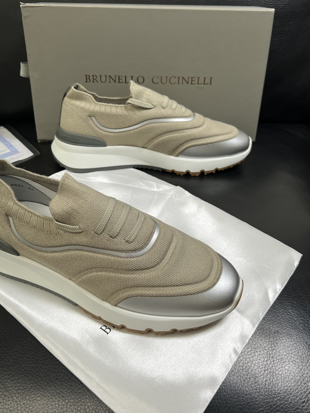Brunello Cucinelli  高品质 顶级工艺品  BC  专柜同步原厂配置，意大利进口牛皮面