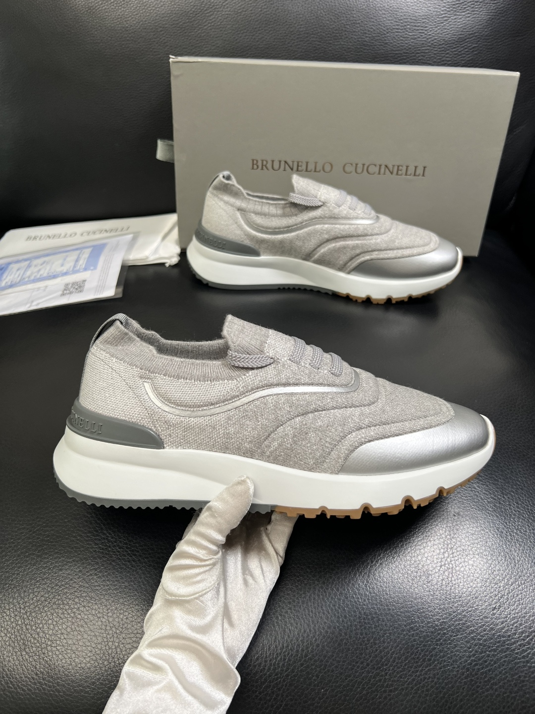 Brunello Cucinelli  高品质 顶级工艺品  BC  专柜同步原厂配置，意大利进口牛皮面