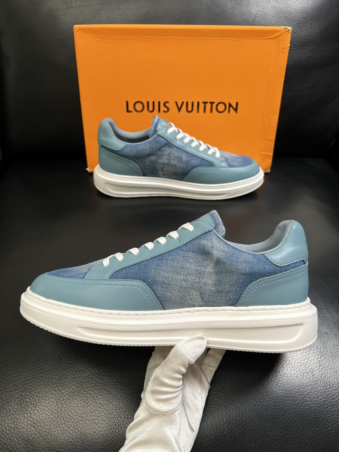 Lv  高品质  顶级工艺品  路易威登，运动板鞋专柜同步，鞋面意大利进口，高品质拼接缤纷色彩复杂工艺品