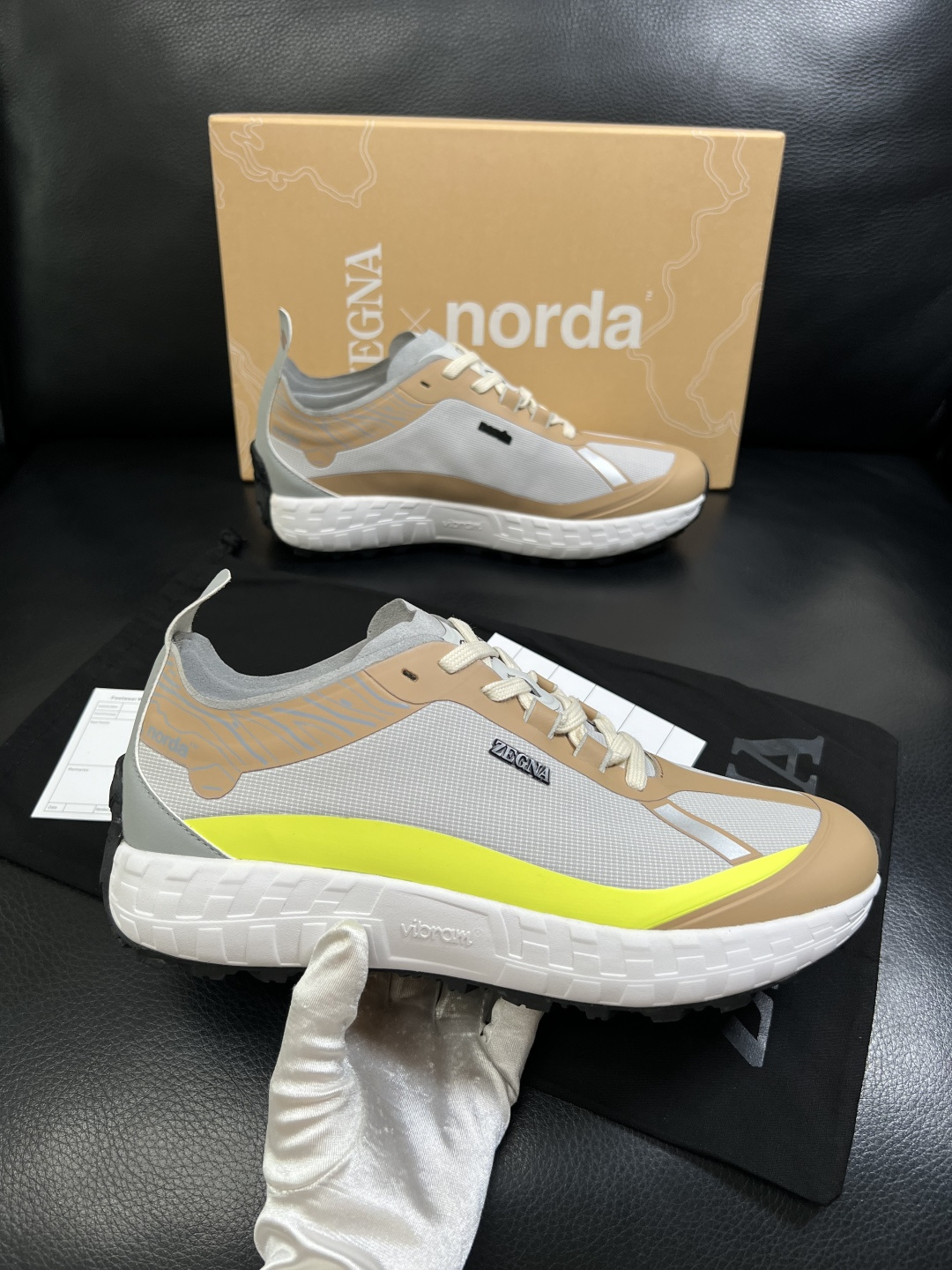 Zegna  高品质  顶级工艺品  杰尼亚  专柜新款原厂配置，意大利进口牛皮面料，进口牛里垫，透气舒
