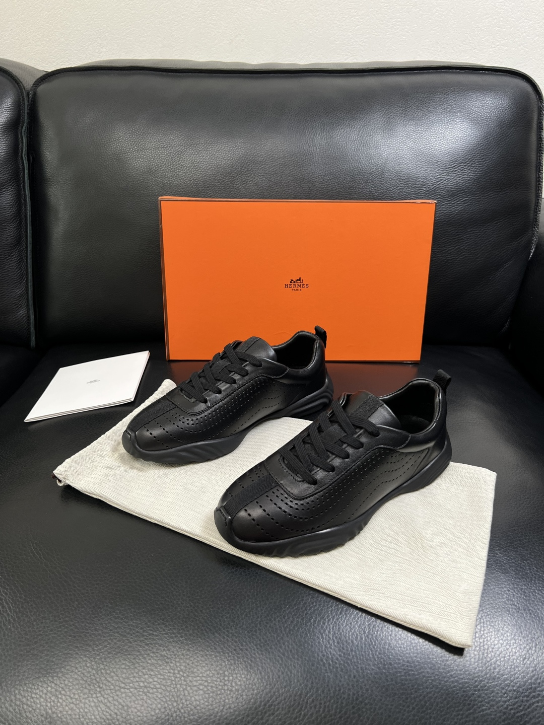 Hermes  高品质  顶级工艺品  爱马仕 专柜同步发售原厂配置，意大利进口原版牛皮面料，高品质拼接
