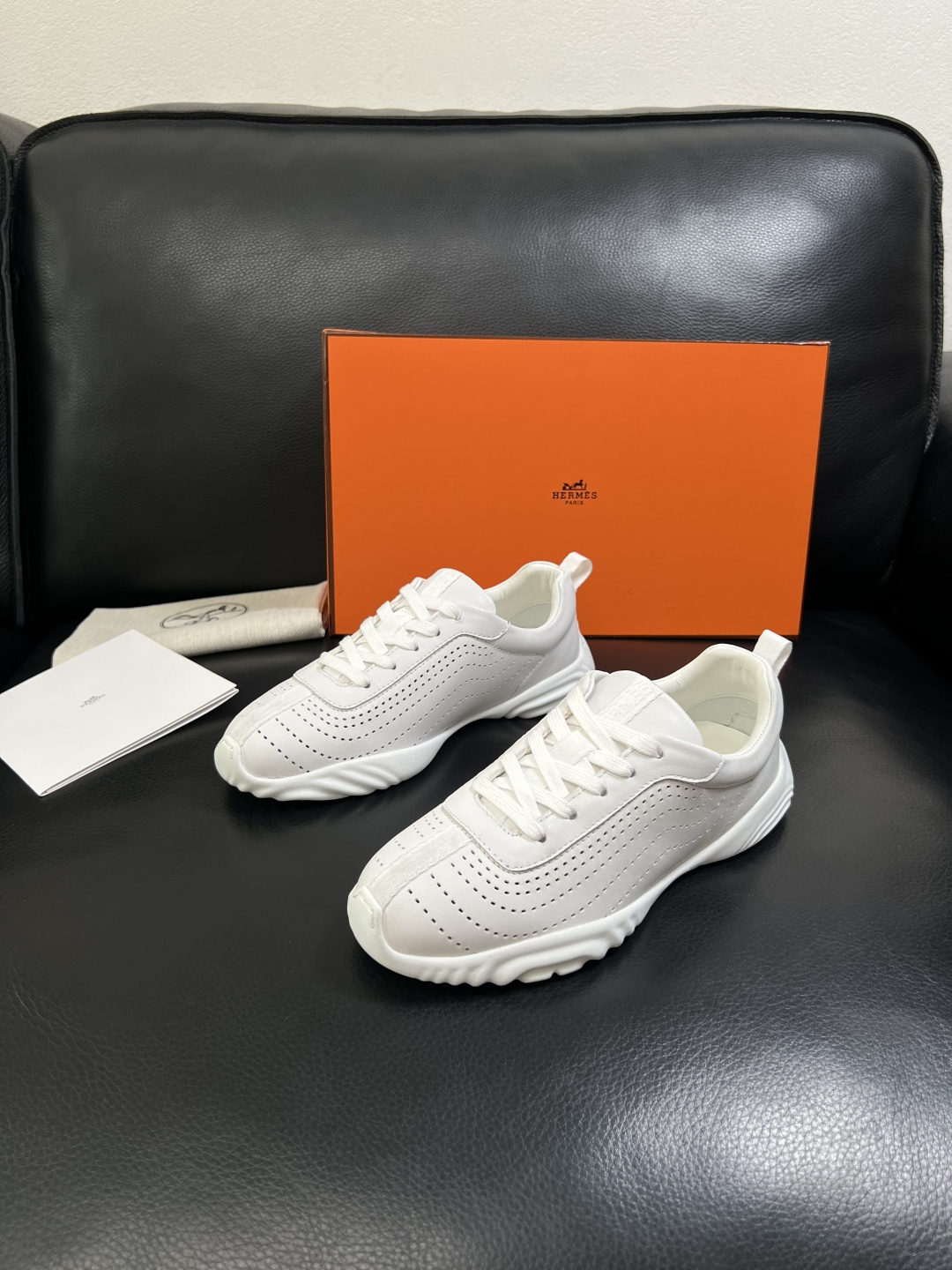 Hermes  高品质  顶级工艺品  爱马仕 专柜同步发售原厂配置，意大利进口原版牛皮面料，高品质拼接