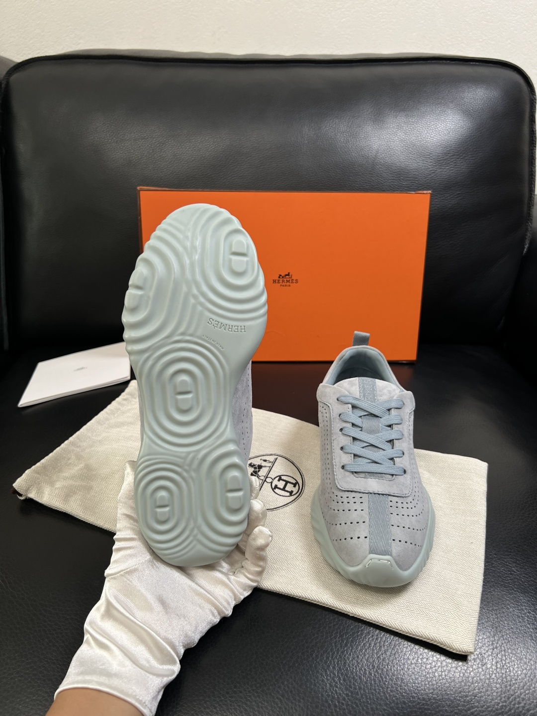 Hermes  高品质  顶级工艺品  爱马仕 专柜同步发售原厂配置，意大利进口原版牛皮面料，高品质拼接