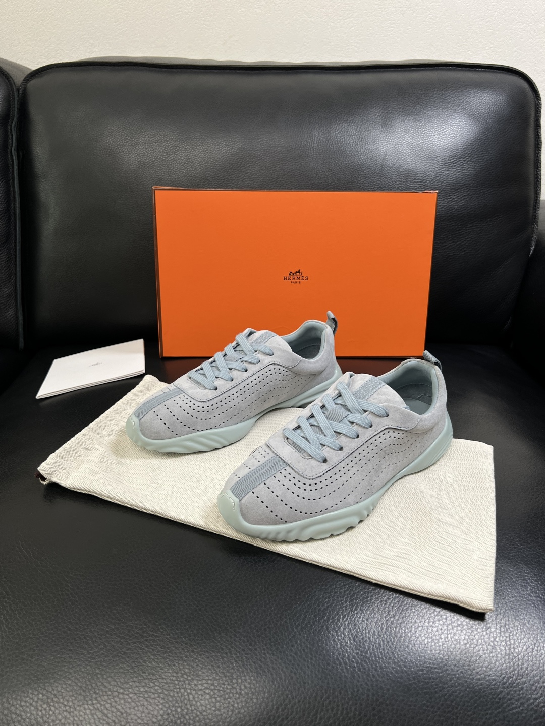 Hermes  高品质  顶级工艺品  爱马仕 专柜同步发售原厂配置，意大利进口原版牛皮面料，高品质拼接